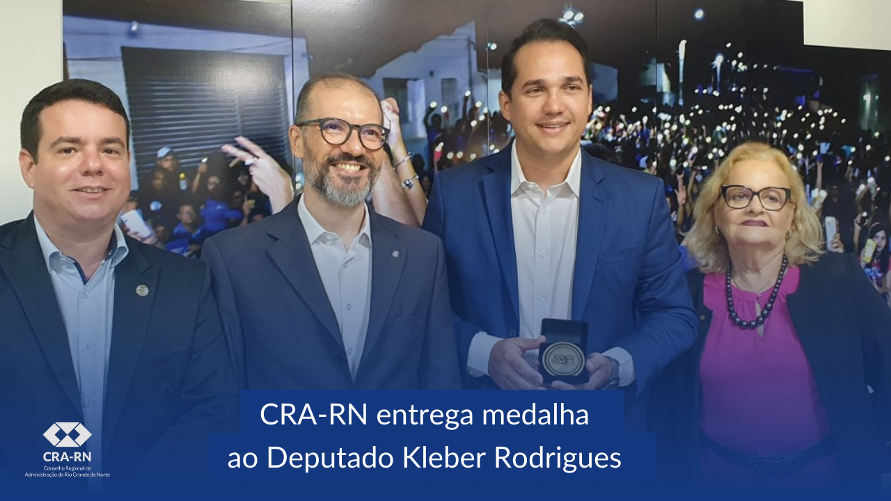 You are currently viewing Deputado Kleber Rodrigues recebe medalha pelos 35 anos do CRA-RN